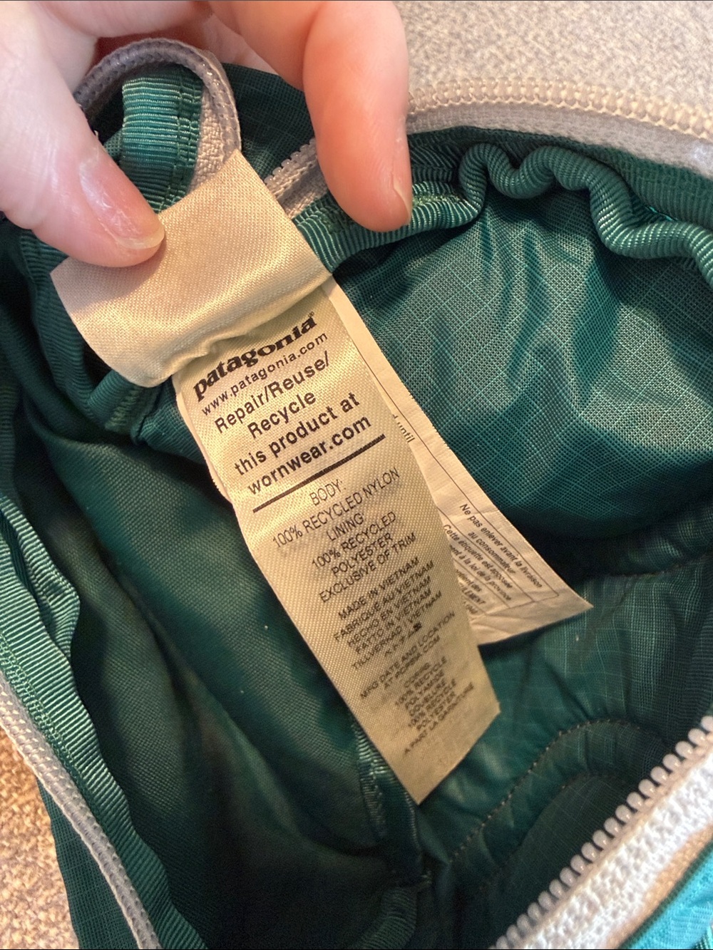 Patagonia Ultralight Black Hole Hip Pack - Picture 5 of 7